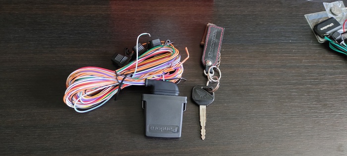 Для понимания размеров - на фото ключ от моего мотоцикла