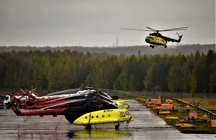 Continuation of the post “Surgut, aerospace vibe (Spotting)” - My, Space, Spotting, Airplane, The photo, Helicopter, Surgut, civil Aviation, Aviation, Cosmonautics, Pilot, Longpost, Reply to post