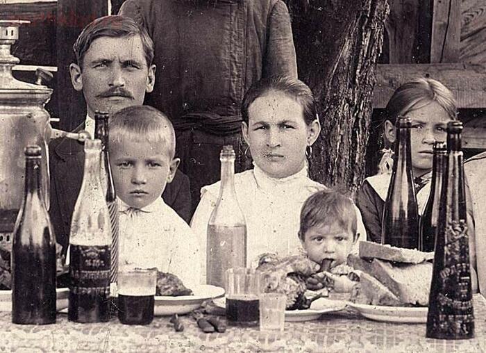 Feast in old photographs from different periods - the USSR, Russia, Family Feast, Alcohol, Black and white photo, Longpost