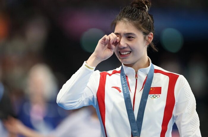 ���� ����� (张雨霏) ��������. �������. 100 � ����������