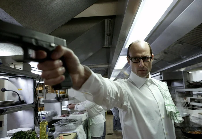 Recycler 61 - Mark Strong, Birthday, Actors and actresses, Revolver, Utilizer, Kingsman: The Secret Service, Film Kick-Ass, Imitation game, Robin the Hood, Stanley Tucci, Longpost