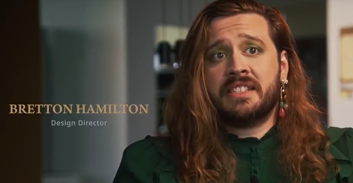 Директор по дизайну...