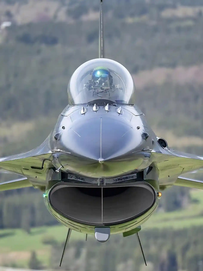 F-16.  F-16, , 