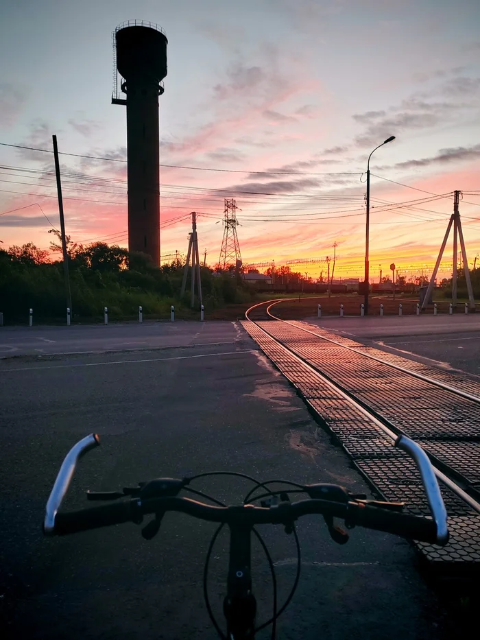 Sunset - My, Sunset, Дальний Восток, Khabarovsk, Bike ride, Water tower, The photo