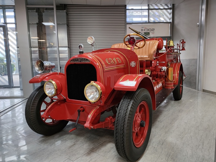 Ну и еще один пожарный авто на последок.