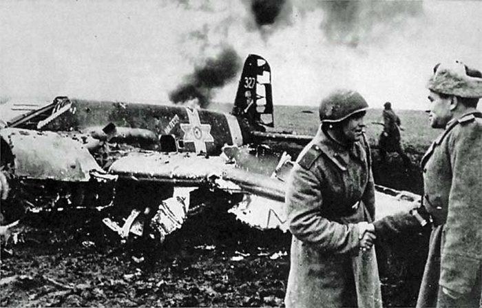      Henschel Hs 129. 1943 .