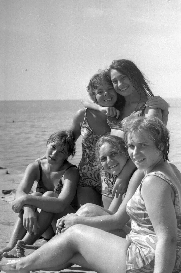 Students of the Rostov Civil Engineering Institute (RISI), on vacation, Gisel-Dere, 1972 - Students, Childhood in the USSR, Relaxation, Memories, the USSR, Childhood memories, Memory, Made in USSR, Sea, Retro, Past, Summer, Heat, Youth, Youth, Telegram (link), 70th