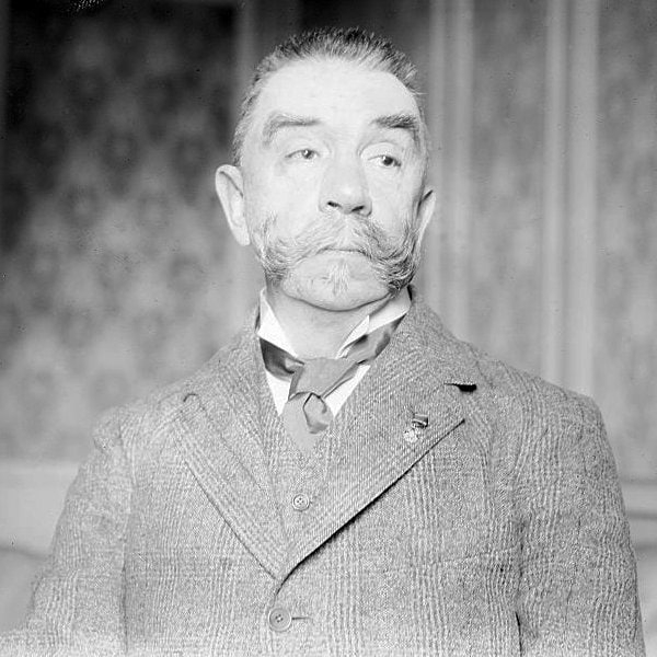 Брутальный Уолтер Уайнэнс