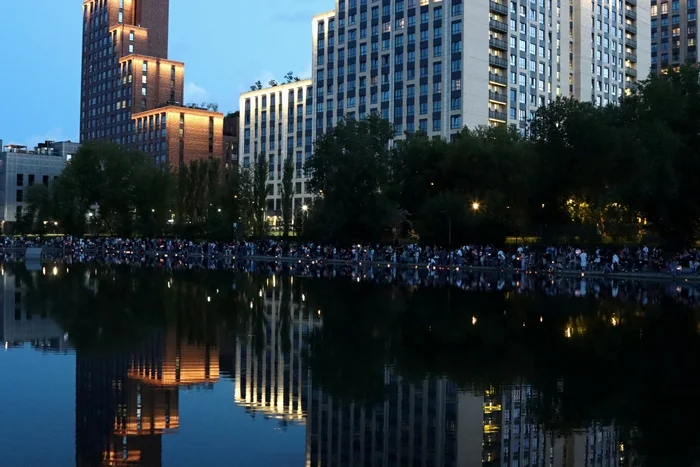 Water Lantern Festival in Moscow - My, Moscow, Moscow City, Pond, The festival, Flashlight, Water lanterns, Longpost