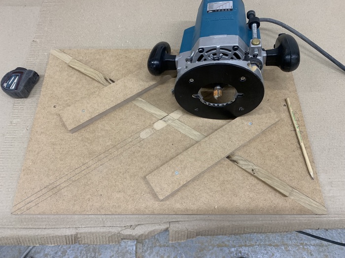 Декоративная раскладка из массива дуба на стекло распашного, кухонного фасада из окрашенного эмалью МДФ Мастерская, Изготовление, Рукоделие с процессом, Стекло, Станок, Работа с деревом, Столярка, Длиннопост