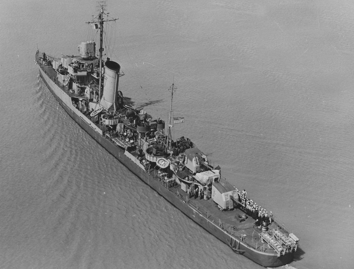 USS DD-402 Mayrant (Benham-class)     1944 . 2         40-  (    4 ).   127-/38    .