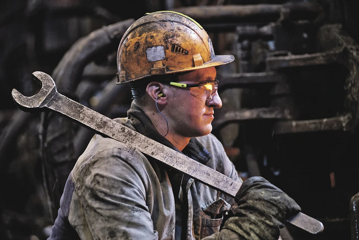 Плюсы работы на заводе