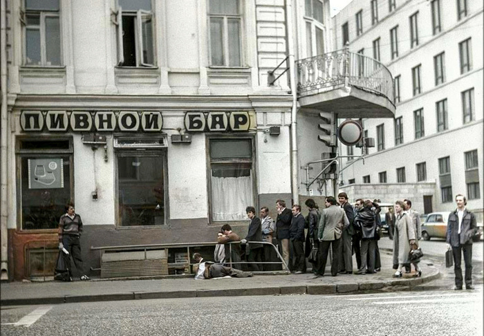 Советский союз «под градусом». Интересные раскрашенные фотографии на пивную тематику Фотография, Колоризация, Пиво, Сделано в СССР, СССР, 1960, 1970, 1980, Длиннопост