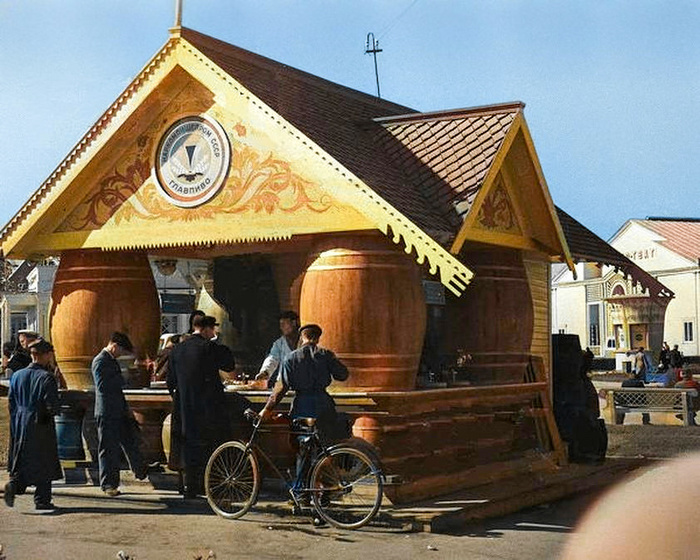 Советский союз «под градусом». Интересные раскрашенные фотографии на пивную тематику Фотография, Колоризация, Пиво, Сделано в СССР, СССР, 1960, 1970, 1980, Длиннопост