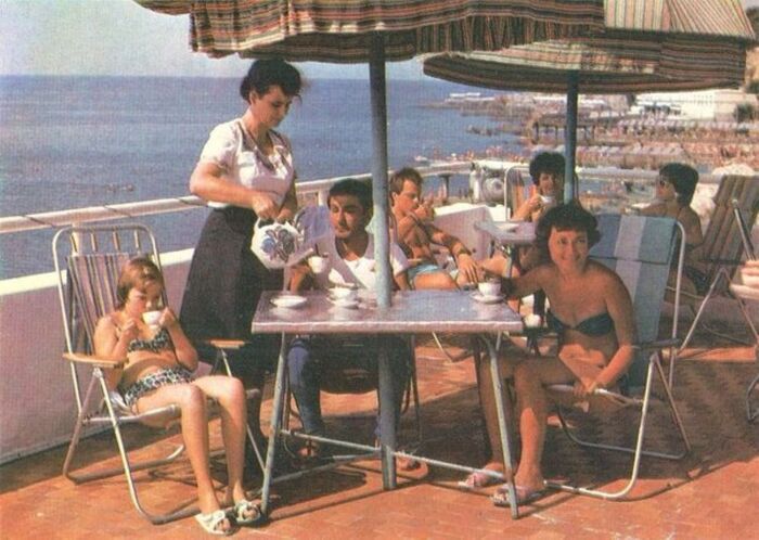 Прибрежное кафе в Ялте