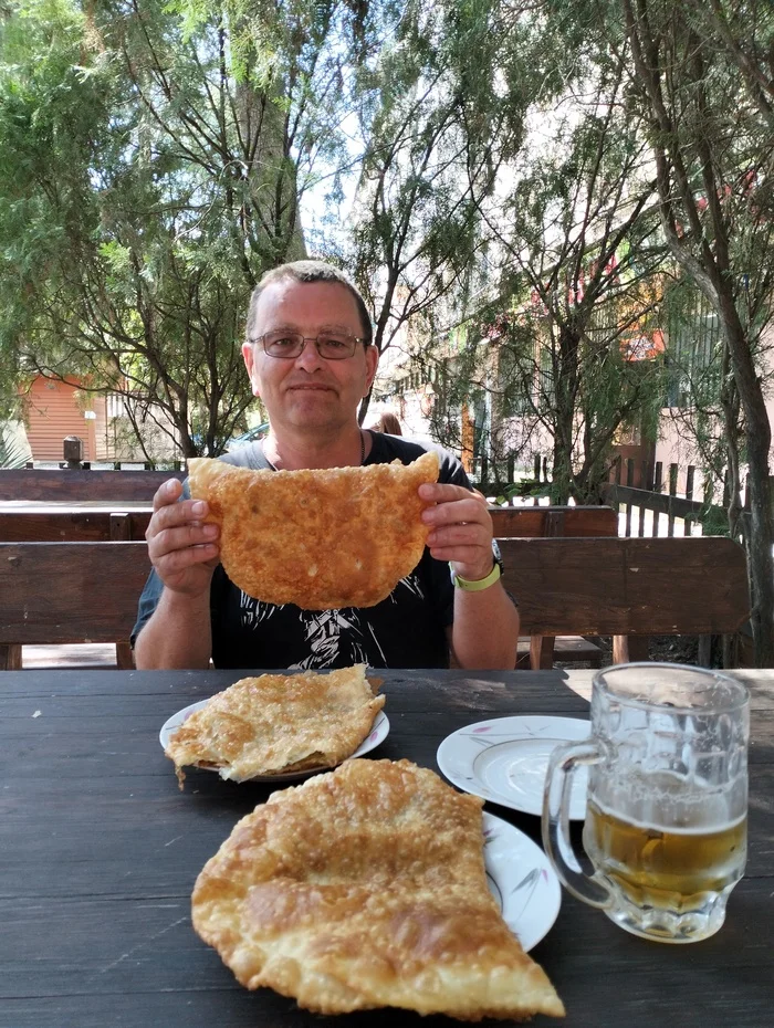 Delicious pasties in Pitsunda - Cheburek, Cheburechnaya, Abkhazia, Street food, Longpost