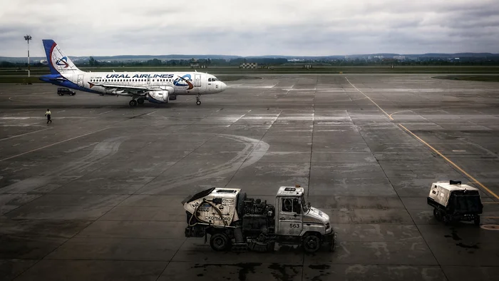 Koltsovo Airport. Kinds - My, The photo, Canon, Street photography, Yekaterinburg, Aviation, civil Aviation, The airport, Transport, Airplane