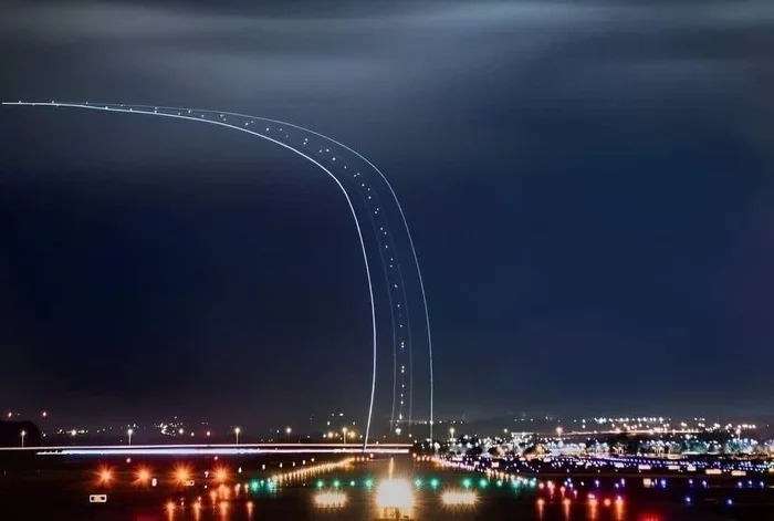 Airplane takeoff with long exposure - Runway strip, Long exposure, Longpost