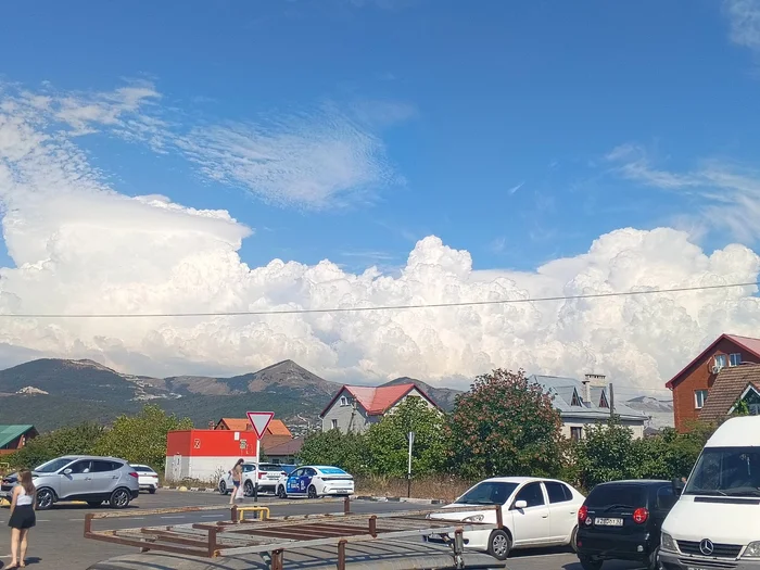 Clouds and mountains - My, Clouds, The photo, Novorossiysk