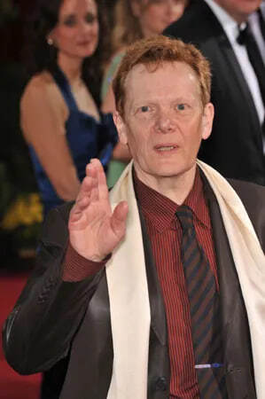 Твоё лицо, когда посмотрел скучнейший фильм Земекиса об этой увлекательной истории