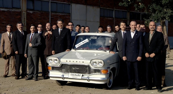 По мотивам истории создания «Деврима» в 2008 году в Турции снимут игровой фильм «Автомобили революции».