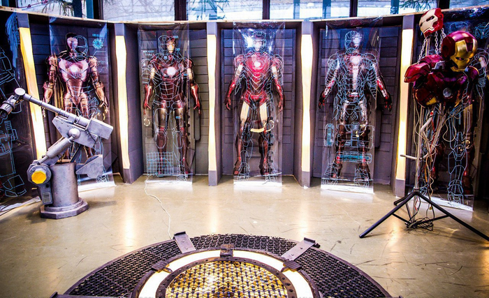 Стенд Железного человека.