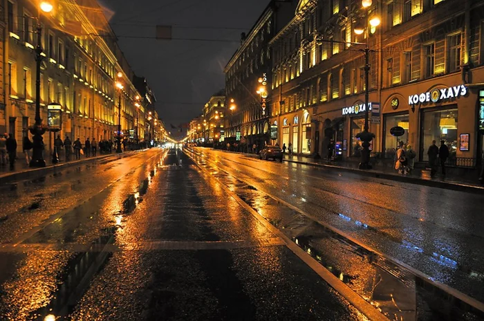 Rain in St. Petersburg: surrealism on the streets and a country paradise from SKANDI! - My, Camping, Poems-Patties, Rain, Hike, Mountain tourism, Saint Petersburg, Baikal, The rocks, A boat, The mountains, Ural