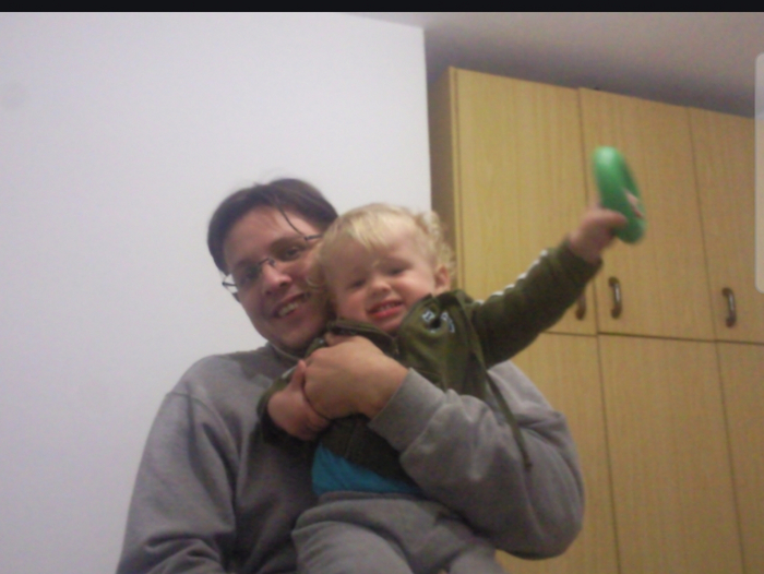 А теперь старший маму уже перерос, и второй растёт.