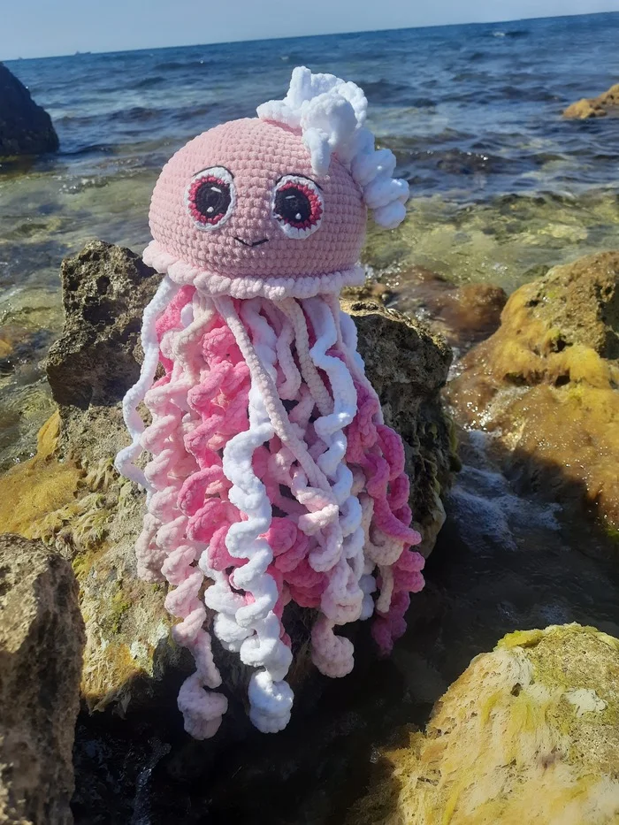 Medusa plush - My, Crochet, Amigurumi, Knitted toys, Soft toy, Needlework without process, Jellyfish, Plush Toys, Longpost