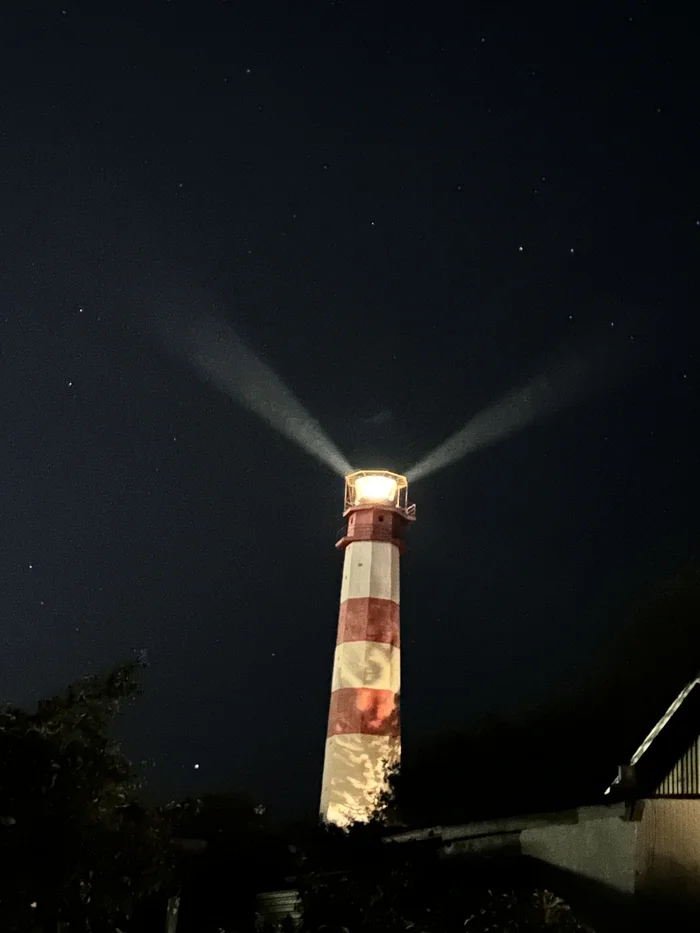 Night. Lighthouse - My, Lighthouse, Gelendzhik, Night, Mobile photography