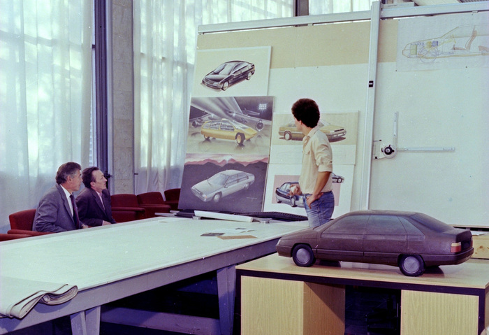          -3105     (  -14 )         (), 1984-1985 .