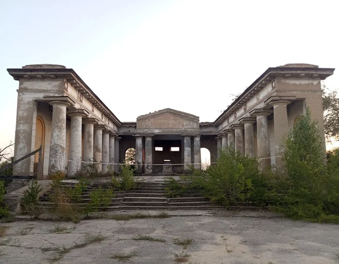 Mortuary - My, History, Local history, sights, Building, Travels, Travel across Russia, Cities of Russia, Road trip, Monument, Temple, Volgograd, Volzhsky, Architecture, Longpost