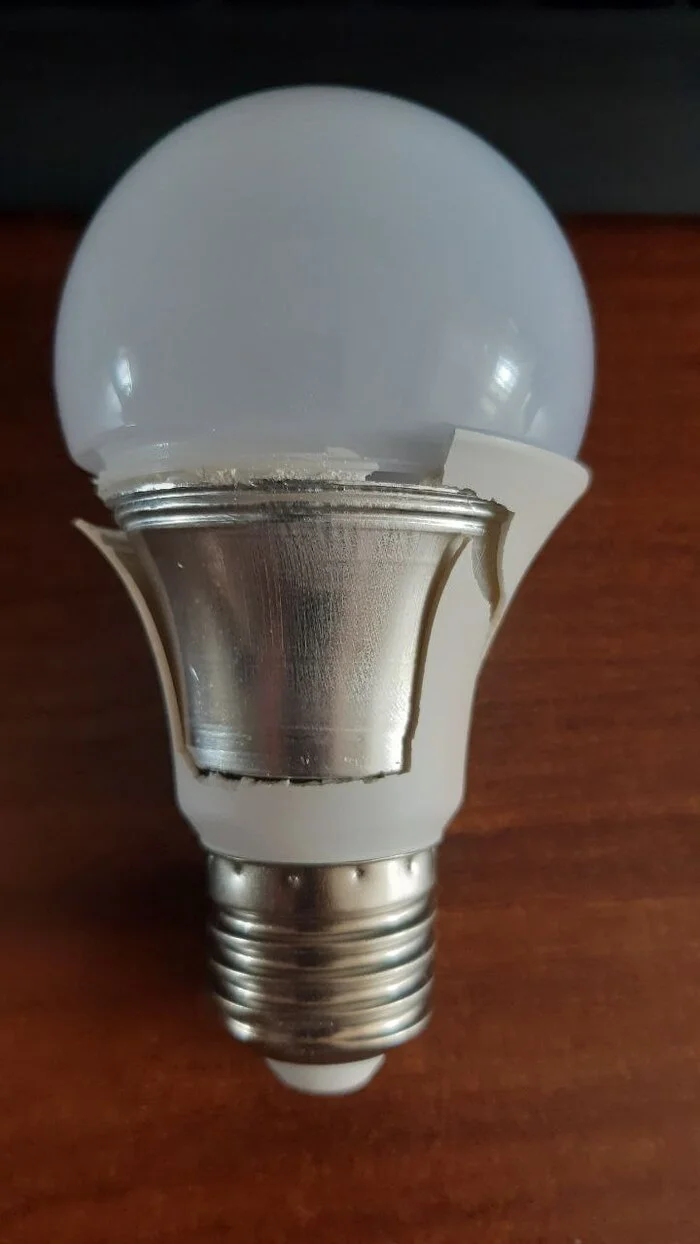 E27 lamp damage - Question, Ask Peekaboo, Bulb, Lighting, Damage, Longpost