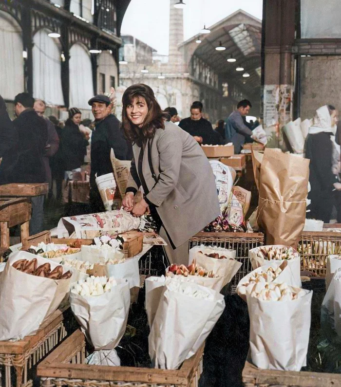 Shards of history: Interesting and rare retro photographs of Europe. 20 colored photographs of the twentieth century. Part - My, Historical photo, Old photo, Colorization, The photo, France, Netherlands (Holland), Ireland, Austria, England, Italy, Norway, Poland, Longpost