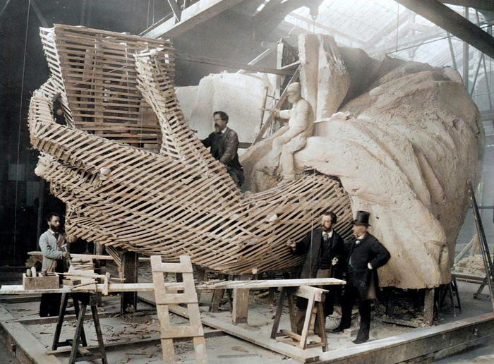 Осколки истории : Интересные и редкие ретро-фотографии Европы. 20 раскрашенных фотографий ХХ века. Часть Историческое фото, Старое фото, Колоризация, Фотография, Франция, Нидерланды (Голландия), Ирландия, Австрия, Англия, Италия, Норвегия, Польша, Длиннопост