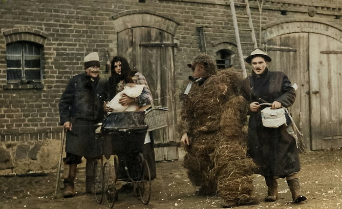 Осколки истории : Интересные и редкие ретро-фотографии Европы. 20 раскрашенных фотографий ХХ века. Часть Историческое фото, Старое фото, Колоризация, Фотография, Франция, Нидерланды (Голландия), Ирландия, Австрия, Англия, Италия, Норвегия, Польша, Длиннопост