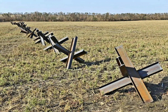 Простой, но сложный столик