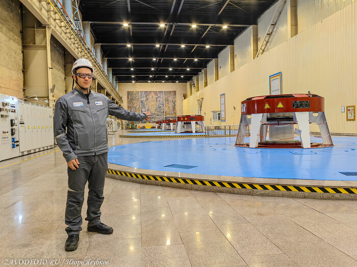 Из серии «Именно они делают Россию великой» - снято мной на Курейской ГЭС