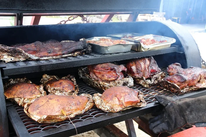 Как я сделал из своего хобби маленький душевный BBQ-бизнес - Моё, Еда, Мясо, Копчение, Горячее копчение, Барбекю, Вкусняшки, Мужская кулинария, Смокер, Коптильня, Доставка еды, Видео, Длиннопост, Реклама