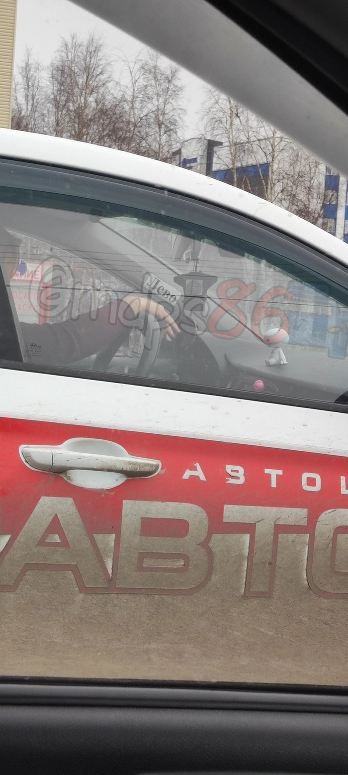 Машины в автошколе ,страшно столкнулся с учениками