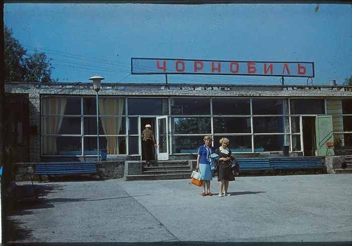 У речного вокзала 1979 г.