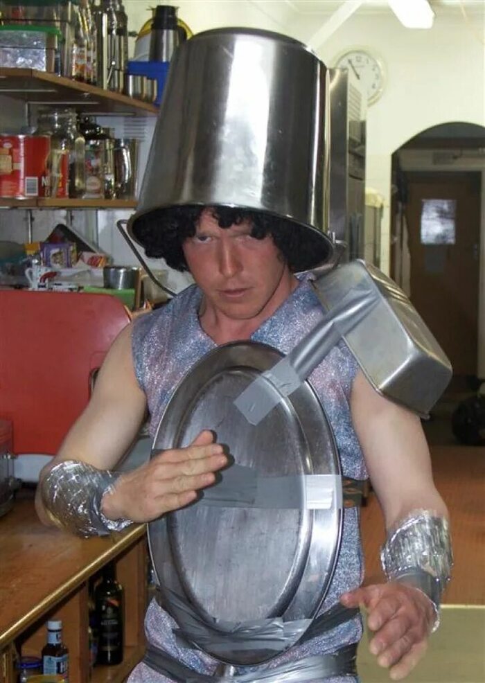 Должно быть, что Базиль выглядил как-то так...