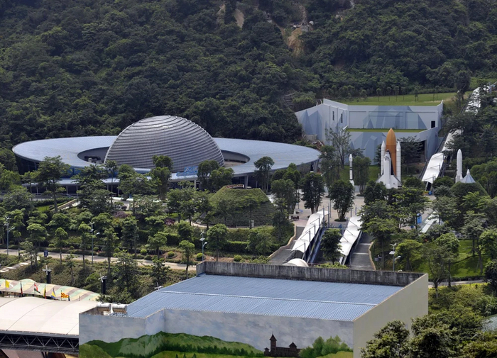 ����� ����� ����������� Overseas Chinese Town East � ���������, �����