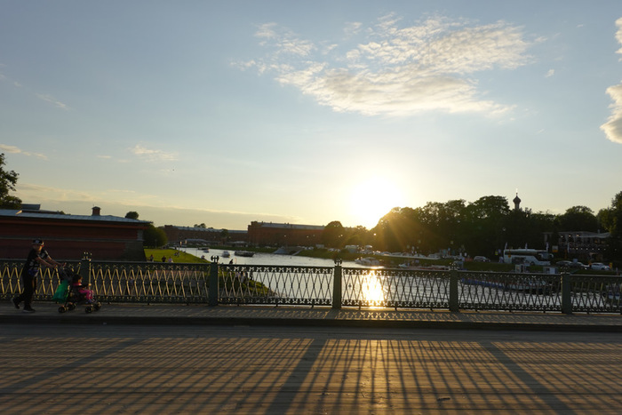 Мост из Петропавловской Крепости