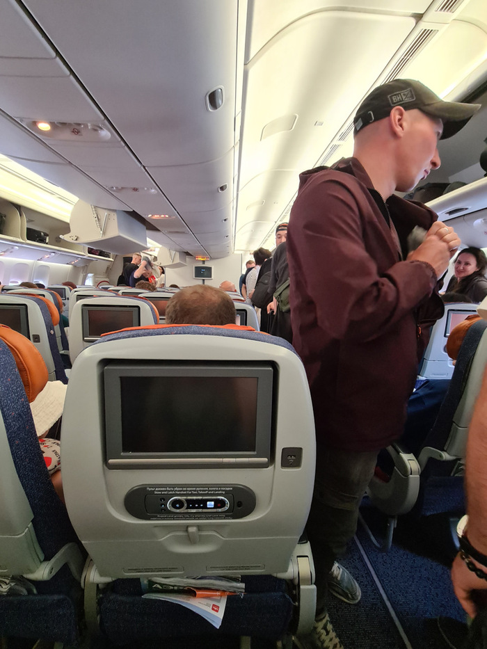 Всего лишь 14 лет назад эта мультимедия была для меня сверхъестественной технологией расы инопланетян или богов. А нынче — затупочная бесполезная хрень. ЧуднО.