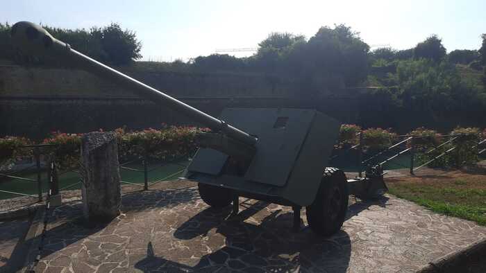 Cannon, monument - My, History (science), The Second World War, Military history, Italy, Liberation