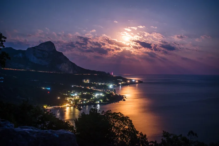 Golden light of the full moon. Laspi Bay, Crimea - moon, Crimea, The photo, Nature, The nature of Russia