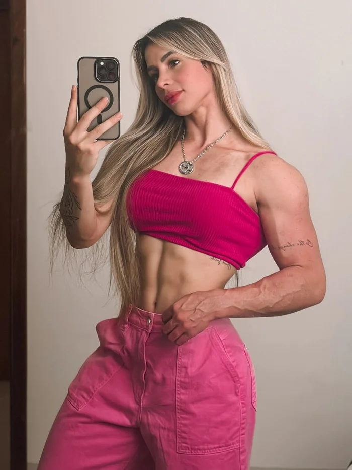 Akila Thais Santos - Girls, Sports girls, Strong girl, Muscle, Bodybuilders, Selfie, Press, Arms, Brazil, Video, Vertical video, Instagram (link), Longpost