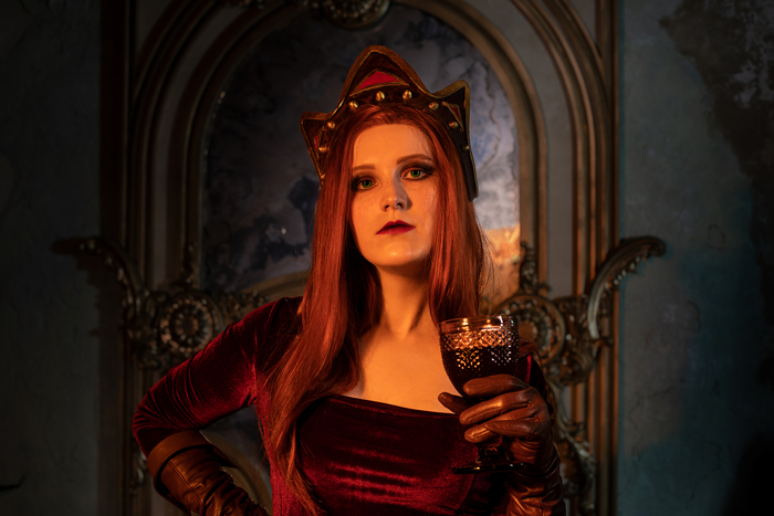 Поднимает бокал за Темерию!