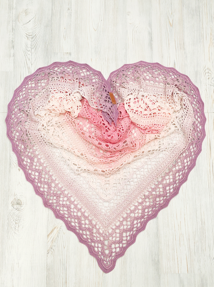 Милана (крючок 3). Итоговый размер после блокировки 191*94см. Получилась более воздушная